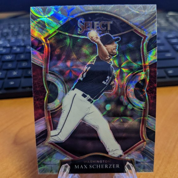 Lot - 2021 Select - Scope Prizm - Picture 2 of 3